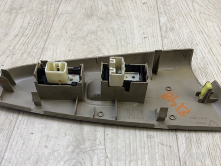 ФОТО Кнопка склопідіймача для Toyota Solara Київ