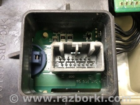 ФОТО плафон салону для Volvo S60 Київ