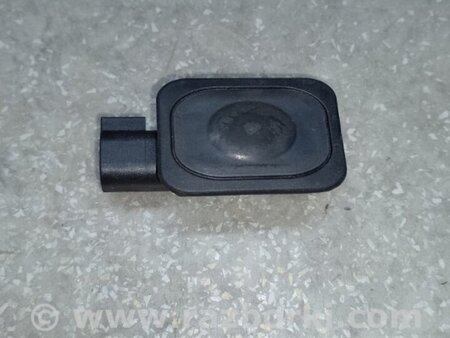 ФОТО Кнопка закрывания крышки багажника для Ford Escape 3 (01.2012-12.2018) Київ