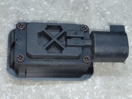 ФОТО Кнопка закрывания крышки багажника для Ford Escape 3 (01.2012-12.2018) Київ