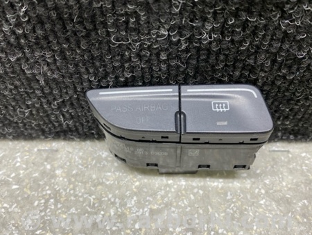 ФОТО Кнопка обігріву заднього скла для Ford Escape 3 (01.2012-12.2018) Київ