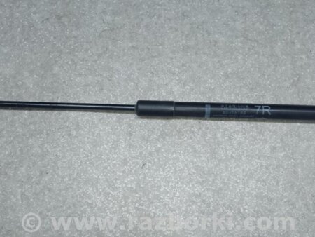 ФОТО Амортизатор кришки багажника для Toyota Prius IV XW50 (15-22) Київ