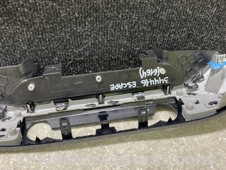 ФОТО Накладка торпеды для Ford Escape 4 (01.2018-...) Київ