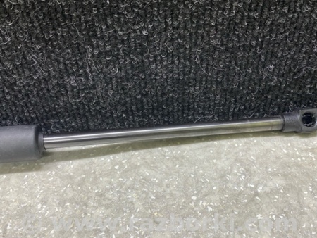 ФОТО Амортизатор кришки багажника для Mazda CX-30 (2019-...) Київ