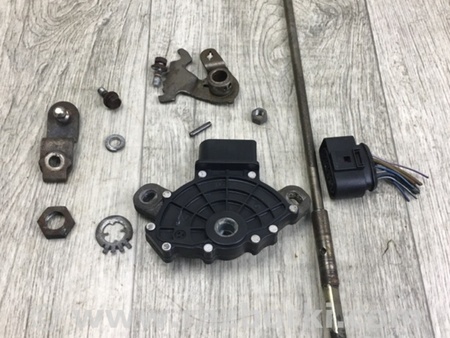 ФОТО Датчик положення селектора АКПП для Volkswagen Jetta USA (10-17) Київ