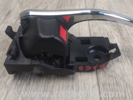 ФОТО Ручка дверей внутрішня для Toyota Prius IV XW50 (15-22) Київ