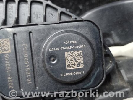 ФОТО Педаль газу для Tesla Model Y Київ