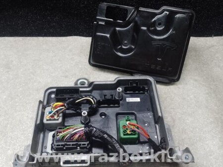 ФОТО Блок комфорту для Tesla Model Y Київ