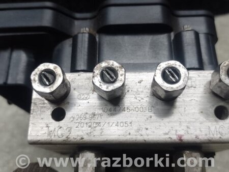 ФОТО Блок антиблокувальної системи для Tesla Model Y Київ