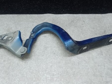 ФОТО Петля капоту для Tesla Model Y Київ