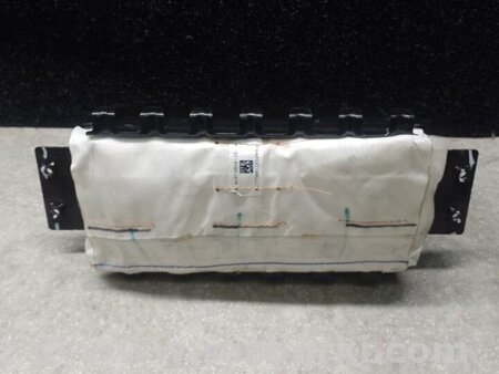 ФОТО Подушка безпеки пасажира для Tesla Model Y Київ