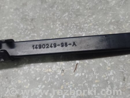 ФОТО Повідець склоочисника передній для Tesla Model Y Київ