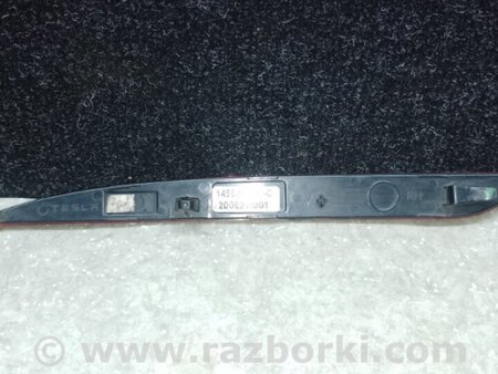 ФОТО катафот R правий для Tesla Model Y Київ