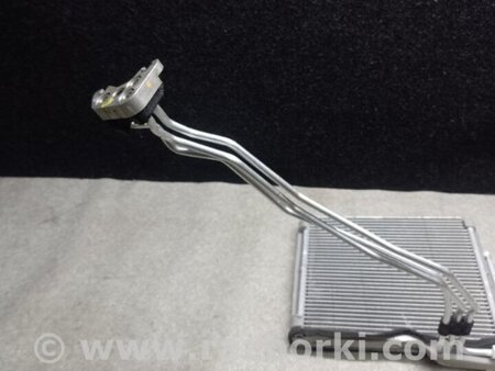 ФОТО Випарник кондиціонера для Tesla Model Y Київ