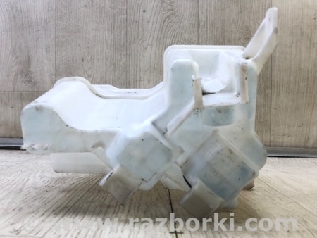 ФОТО Бачок омивача для Toyota Prius III XW30 (09-15) Київ