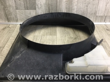 ФОТО Дифузор вентилятора основного радіатора для Toyota Tundra Київ