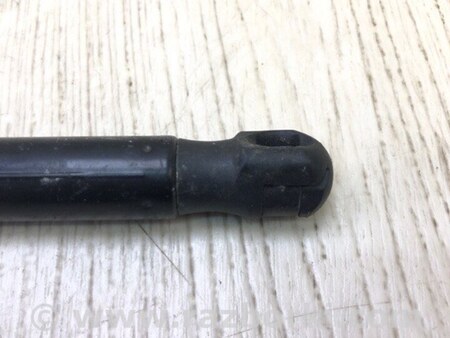 ФОТО Амортизатор кришки багажника для Volvo S60 Київ