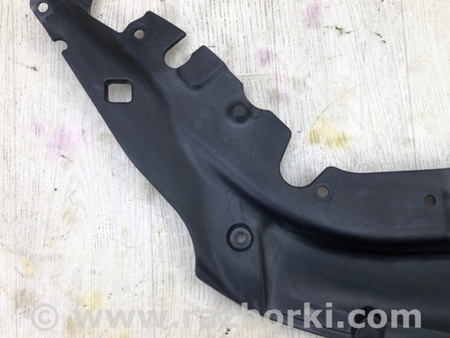 ФОТО Накладка замка капота для Nissan Sentra B17 (12-19) Київ