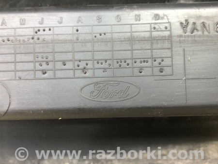 ФОТО Кронштейн решітки радіатора для Ford Escape 3 (01.2012-12.2018) Київ