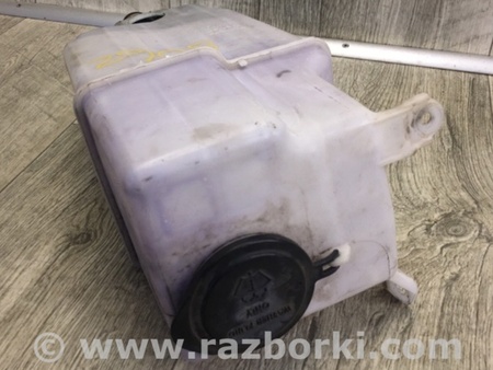 ФОТО Бачок омивача для Toyota Tacoma 2 (2005-2015) Київ