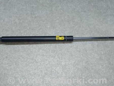 ФОТО Амортизатор кришки багажника для Lexus CT200 (11-17) Київ