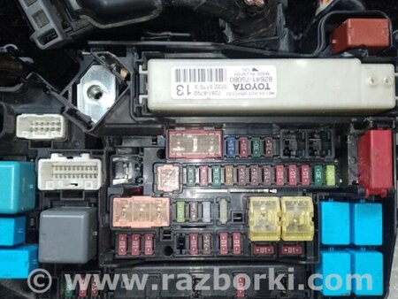 ФОТО Блок запобіжників моторний відсік для Lexus CT200 (11-17) Київ