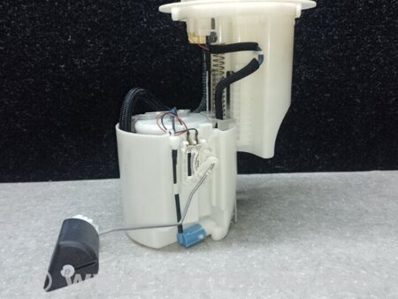 ФОТО Паливний насос для Lexus CT200 (11-17) Київ