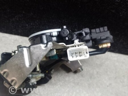 ФОТО Замок кришки багажника для Subaru Forester SJ S13 (12-18) Київ