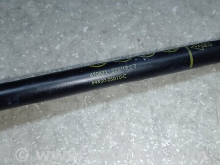 ФОТО Амортизатор кришки багажника для Toyota Camry 70 XV70 (17-23) Київ