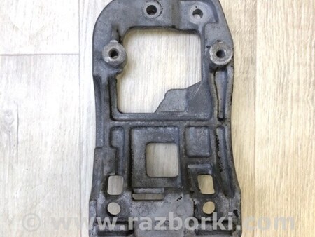 ФОТО Кронштейн компресора кондиціонера для Toyota Camry 30 XV30 (01-06) Київ