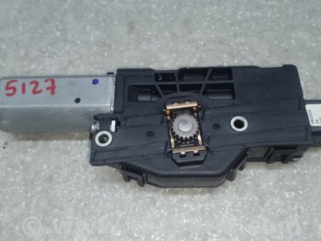 ФОТО Моторчик люка для Subaru Forester SJ S13 (12-18) Київ