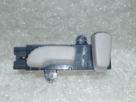 ФОТО Кнопка регулювання сидіння для Subaru Forester SJ S13 (12-18) Київ