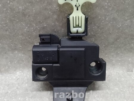 ФОТО Замок кришки багажника для Toyota Camry 50 XV55 (14-18)  Київ