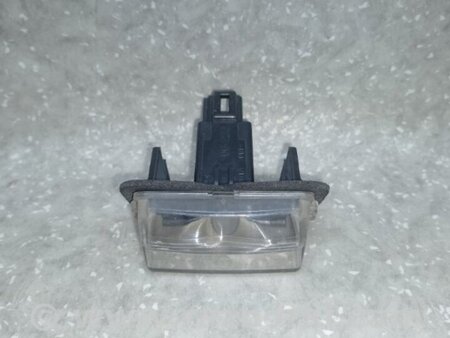 ФОТО Підсвічування номера для Toyota Camry 50 XV55 (14-18)  Київ