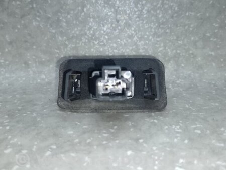 ФОТО Підсвічування номера для Toyota Camry 50 XV55 (14-18)  Київ