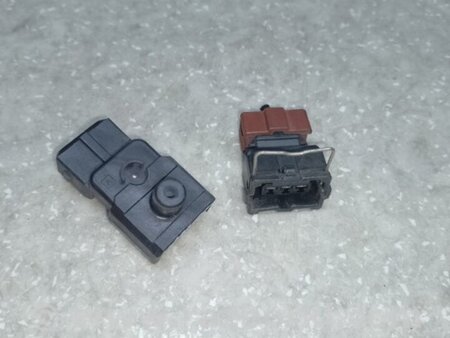 ФОТО Датчик тиску палива для Mitsubishi Outlander XL CW (05-12) Київ