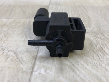 ФОТО Клапан електромагнітний (вакуумний) для Volkswagen Tiguan (11-17) Київ