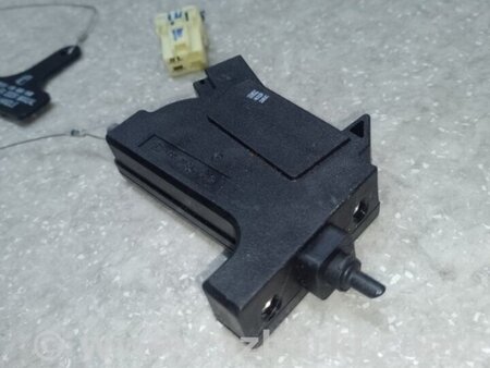 ФОТО Привід відкривання лючка бензобака для KIA Sorento 3 UM (14-20) Київ