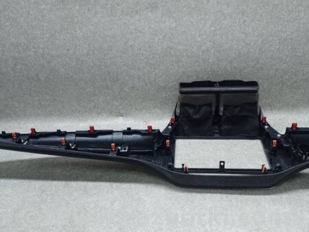 ФОТО Накладка торпедо під магнітолу для Toyota Prius IV XW50 (15-22) Київ