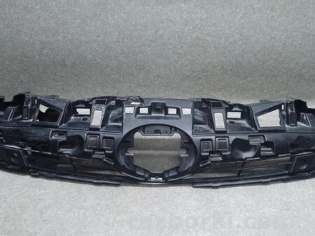 ФОТО Кронштейн решітки радіатора для Toyota Prius IV XW50 (15-22) Київ