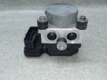 ФОТО Блок антиблокувальної системи для Toyota Prius IV XW50 (15-22) Київ