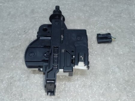 ФОТО Привід відкривання лючка бензобака для Toyota Prius IV XW50 (15-22) Київ