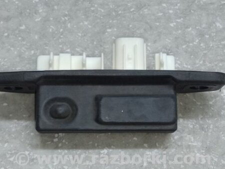 ФОТО Кнопка відкриття багажника зовнішня для Toyota Prius IV XW50 (15-22) Київ