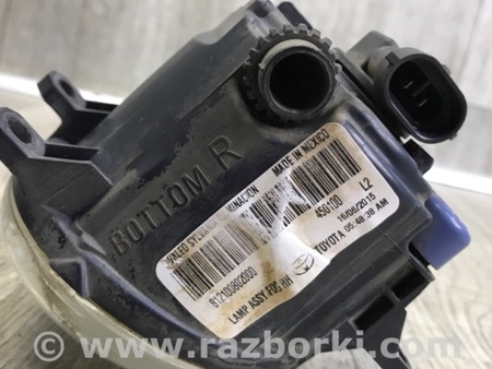 ФОТО Протитуманна фара для Toyota Tacoma 2 (2005-2015) Київ