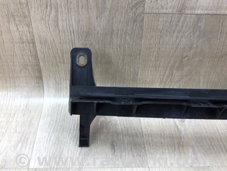 ФОТО Кронштейн решітки радіатора для Volkswagen Jetta USA (10-17) Київ