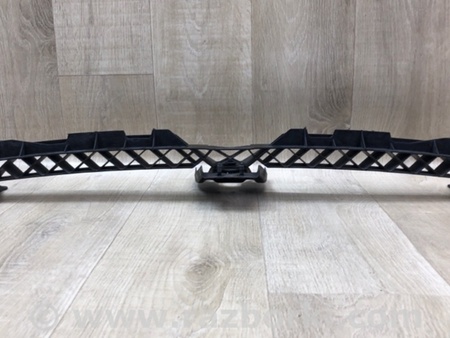 ФОТО Кронштейн решітки радіатора для Volkswagen Jetta USA (10-17) Київ