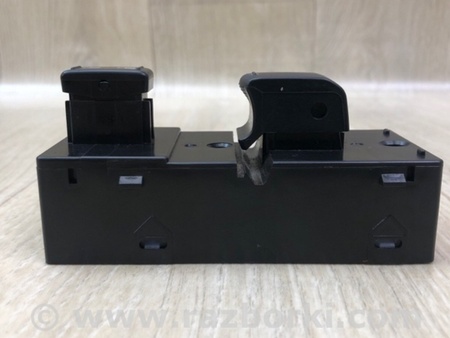 ФОТО Кнопка склопідіймача для Nissan Versa B17 Київ