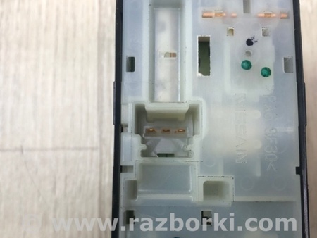 ФОТО Блок керування склопідіймачами для Nissan Versa B17 Київ