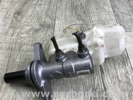 ФОТО Головний гальмівний циліндр для Toyota Corolla E140/E150 (11.2006-08.2013) Київ