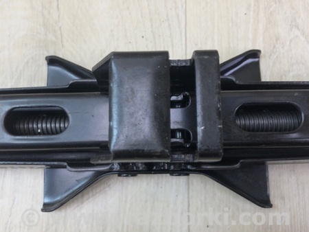 ФОТО Домкрат для Nissan X-Trail T33 Київ